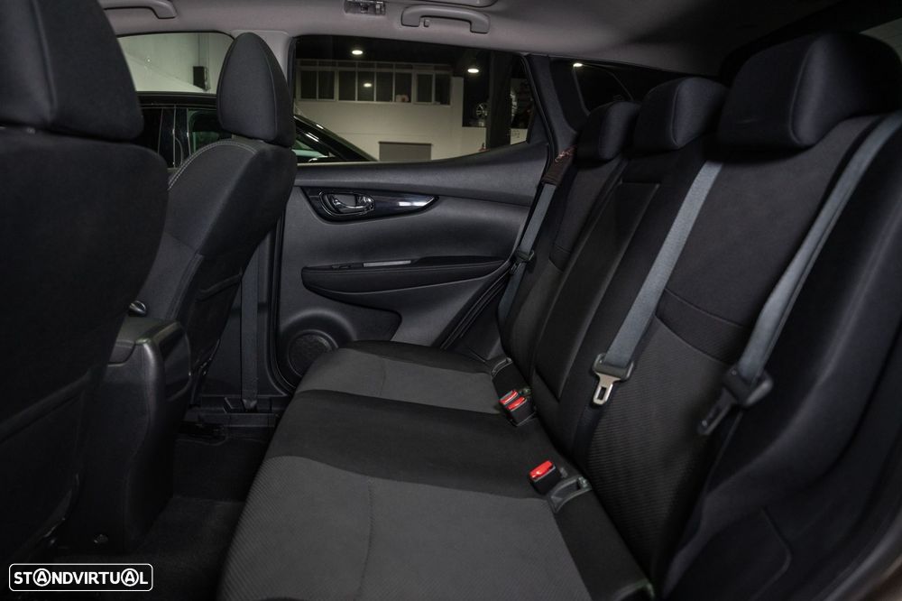 Nissan Qashqai 1.5 dCi N-Connecta - 14