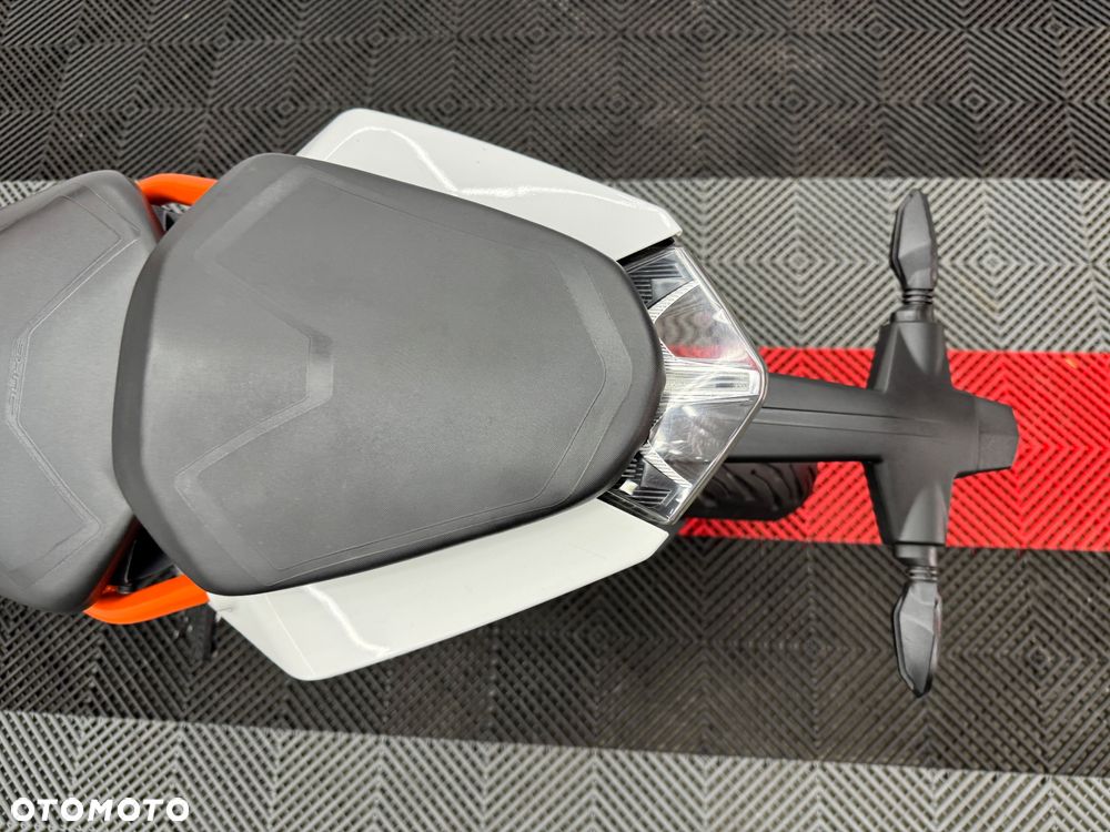 KTM Duke - 21