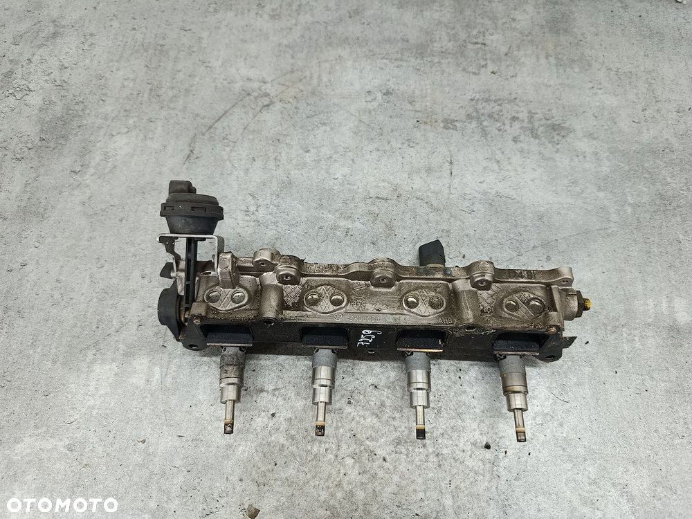 LISTWA WTRYSKOWA BENZYNA VW PASSAT B6 GK00266 1.6 FSI - 3