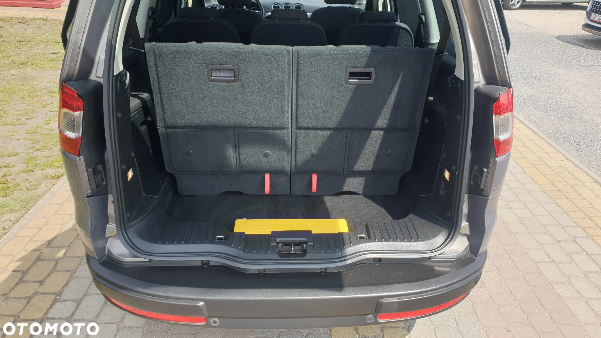 Ford Galaxy 1.6 EcoBoost Titanium - 9