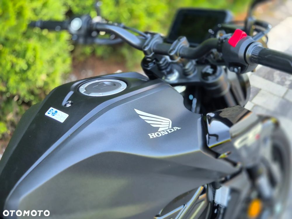Honda CB - 11