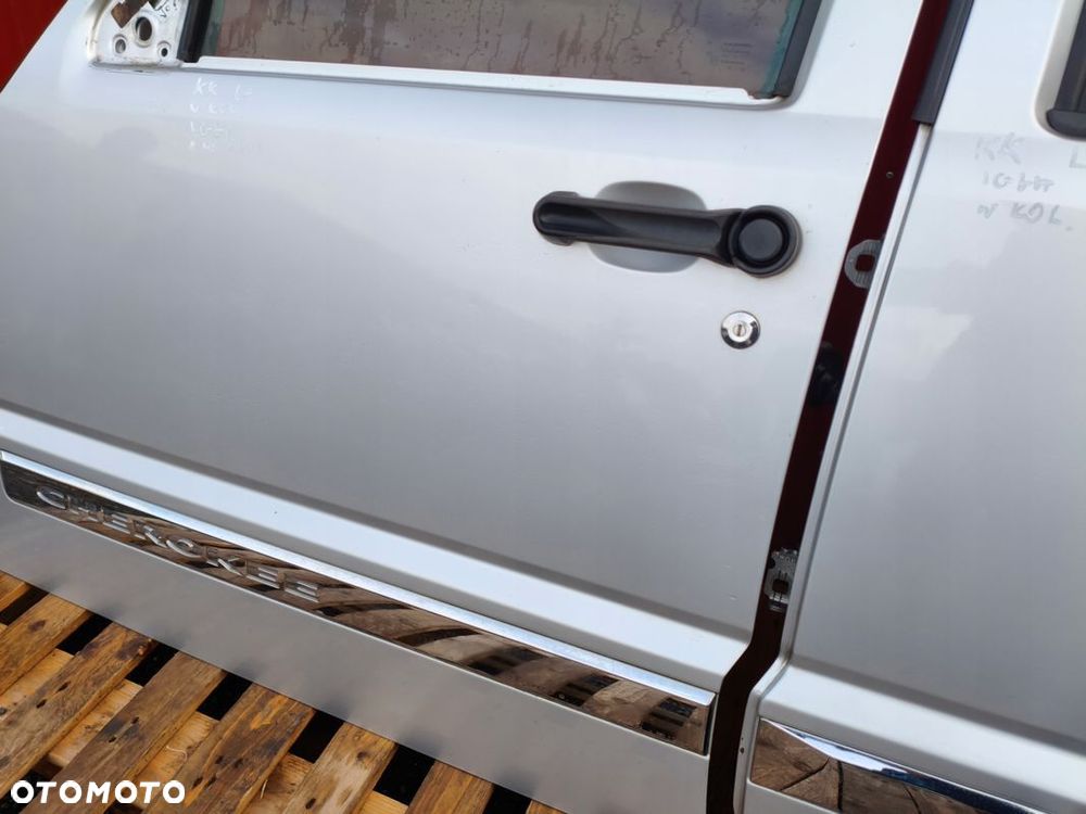 JEEP CHEROKEE LIBERTY KK 07-12 DRZWI LEWY PRZÓD SREBRNY STAN IGŁA - 6