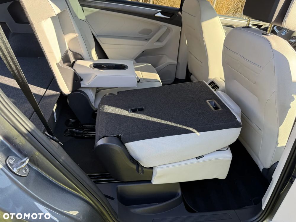 Volkswagen Tiguan Allspace 2.0 TSI 4Mot Elegance DSG - 17