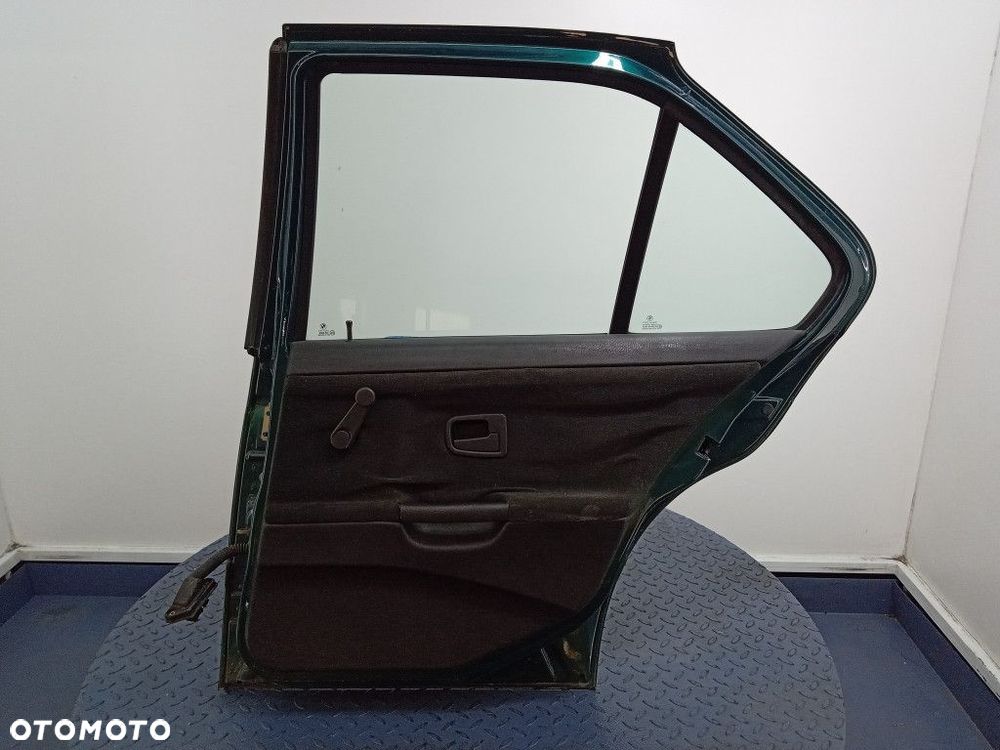 BMW 3 E36 SEDAN DRZWI TYŁ PRAWE TYLNE 275 - 8