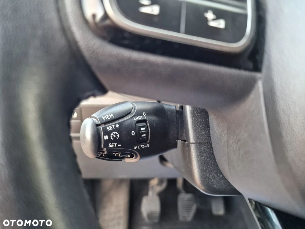 Citroën C3 1.2 PureTech Shine - 34