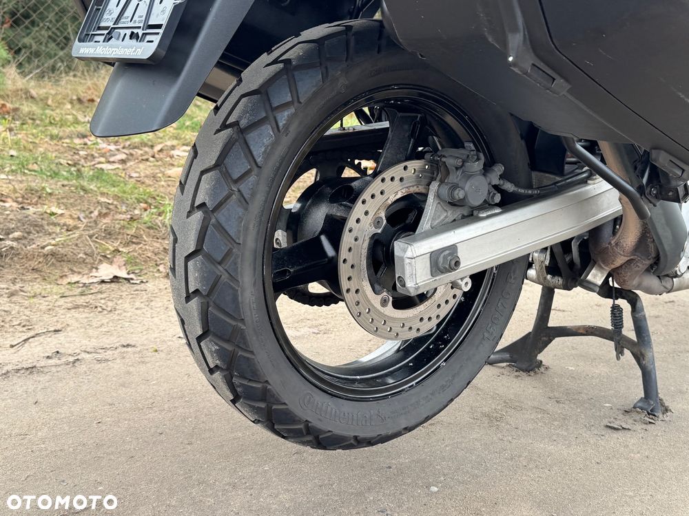Suzuki V-STROM - 10