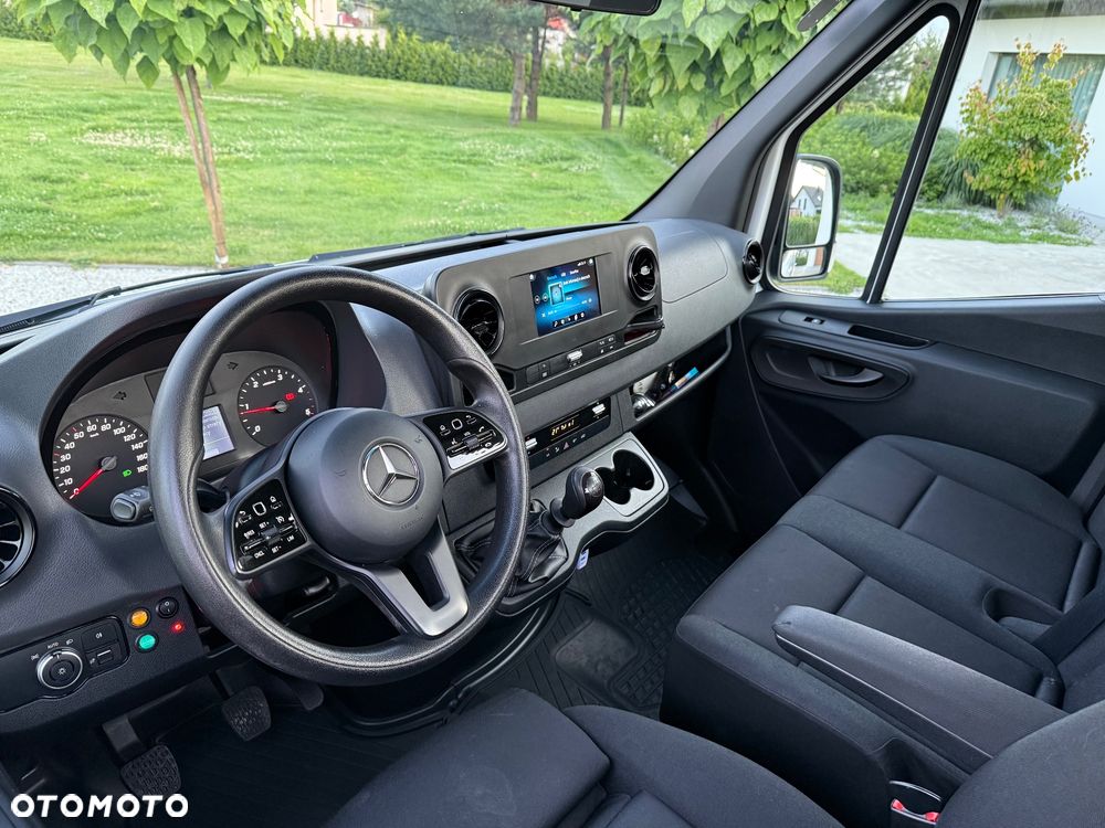Mercedes-Benz Sprinter - 18