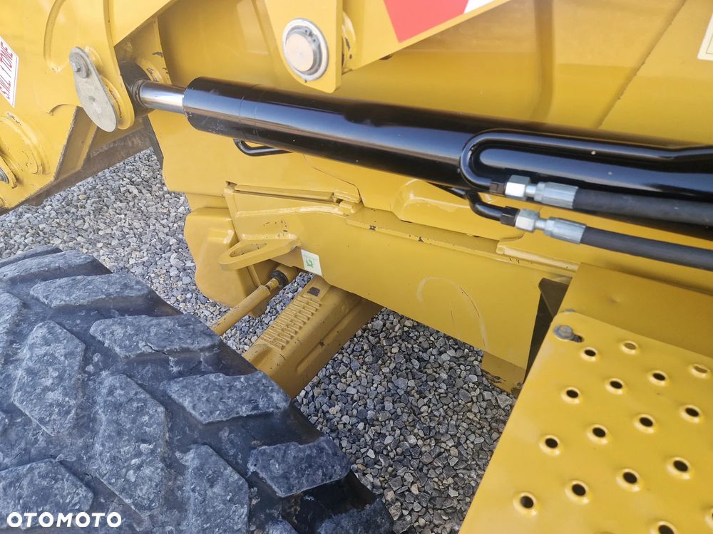 Caterpillar 432F2 - 31