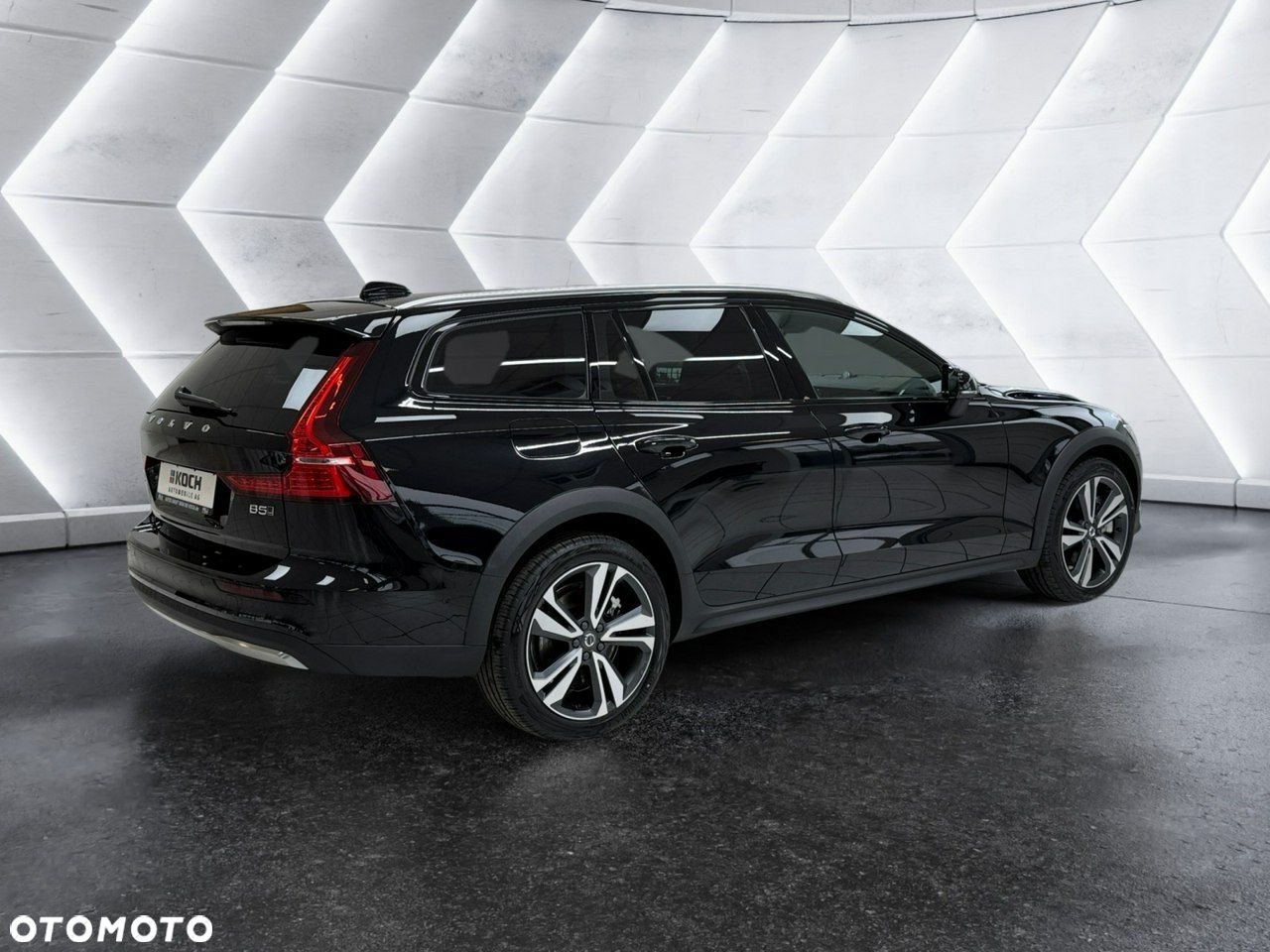 Volvo V60 Cross Country B5 B AWD Ultimate - 3
