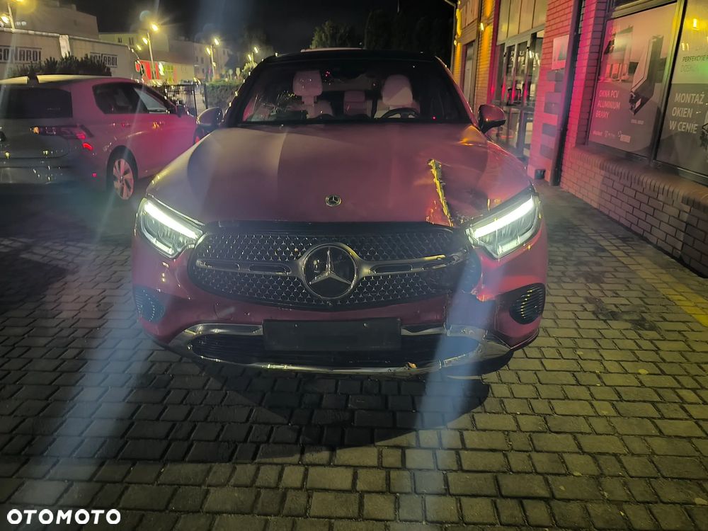 Mercedes-Benz GLC - 30