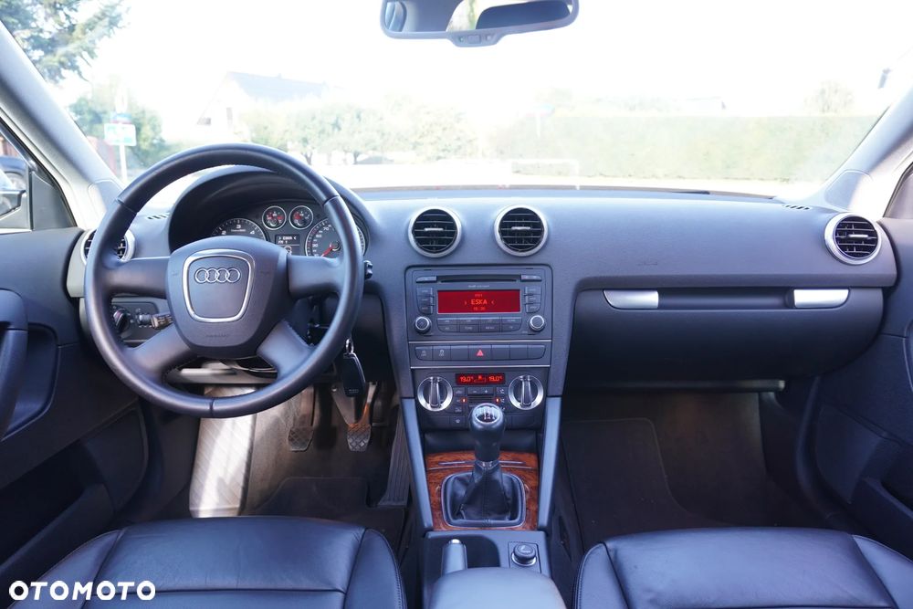 Audi A3 Sportback 2.0 TDI DPF Attraction - 8