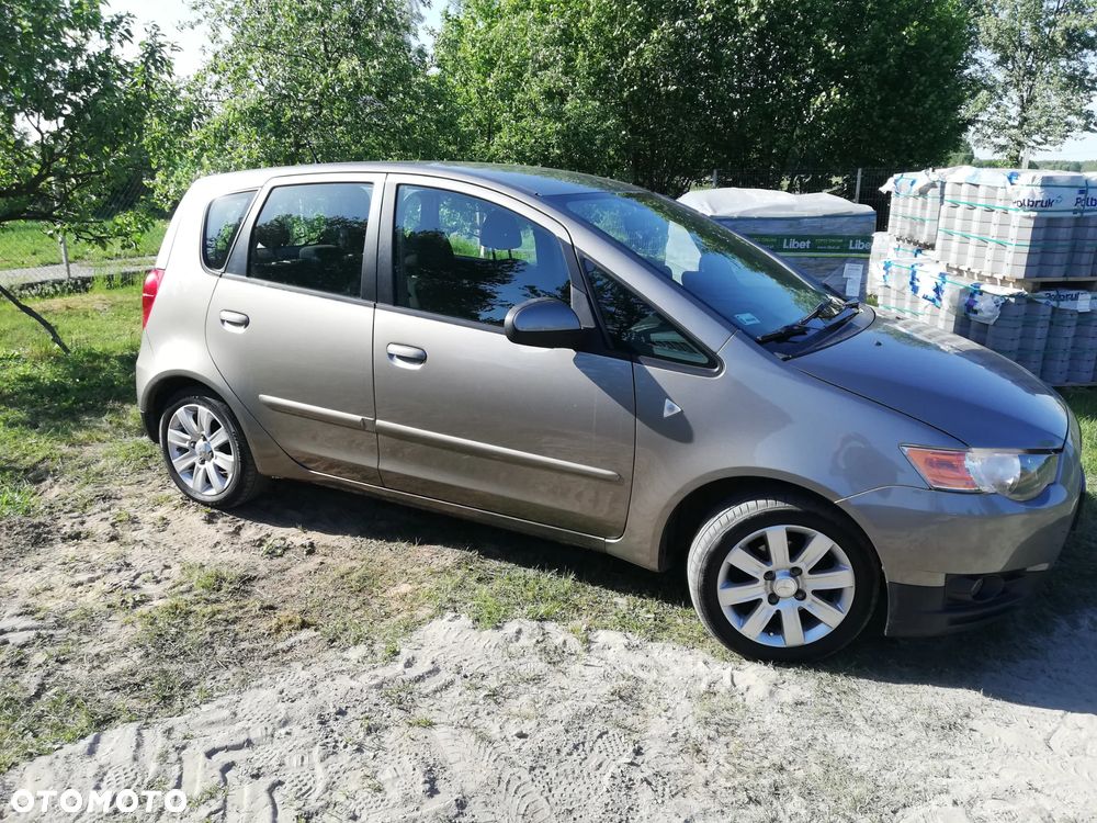 Mitsubishi Colt - 2