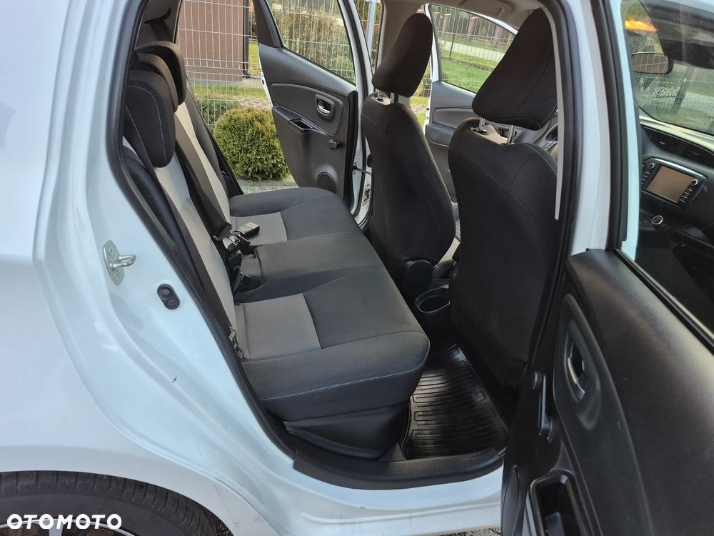 Toyota Yaris Hybrid 100 Business Edition - 14