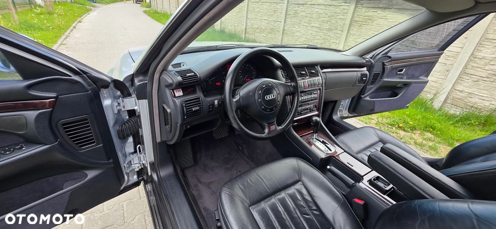 Audi A8 - 15