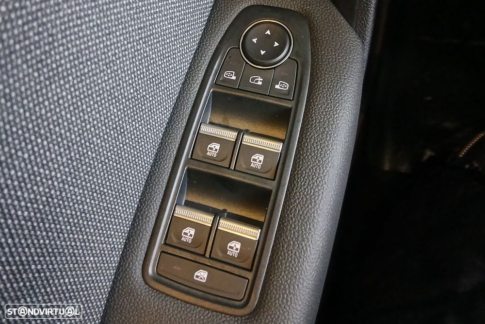 Renault Captur 1.0 TCe Techno Bi-Fuel - 11