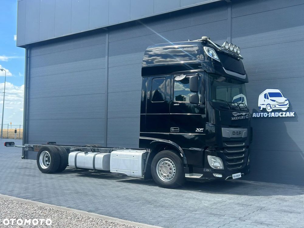 DAF XF 106.460 MEGA LOW DECK RAMA Pomoc drogowa laweta **cały na poduszkach** - 7