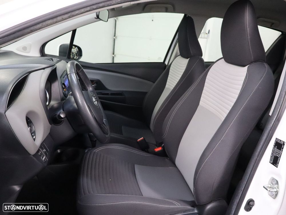 Toyota Yaris 1.5 HSD Comfort - 6