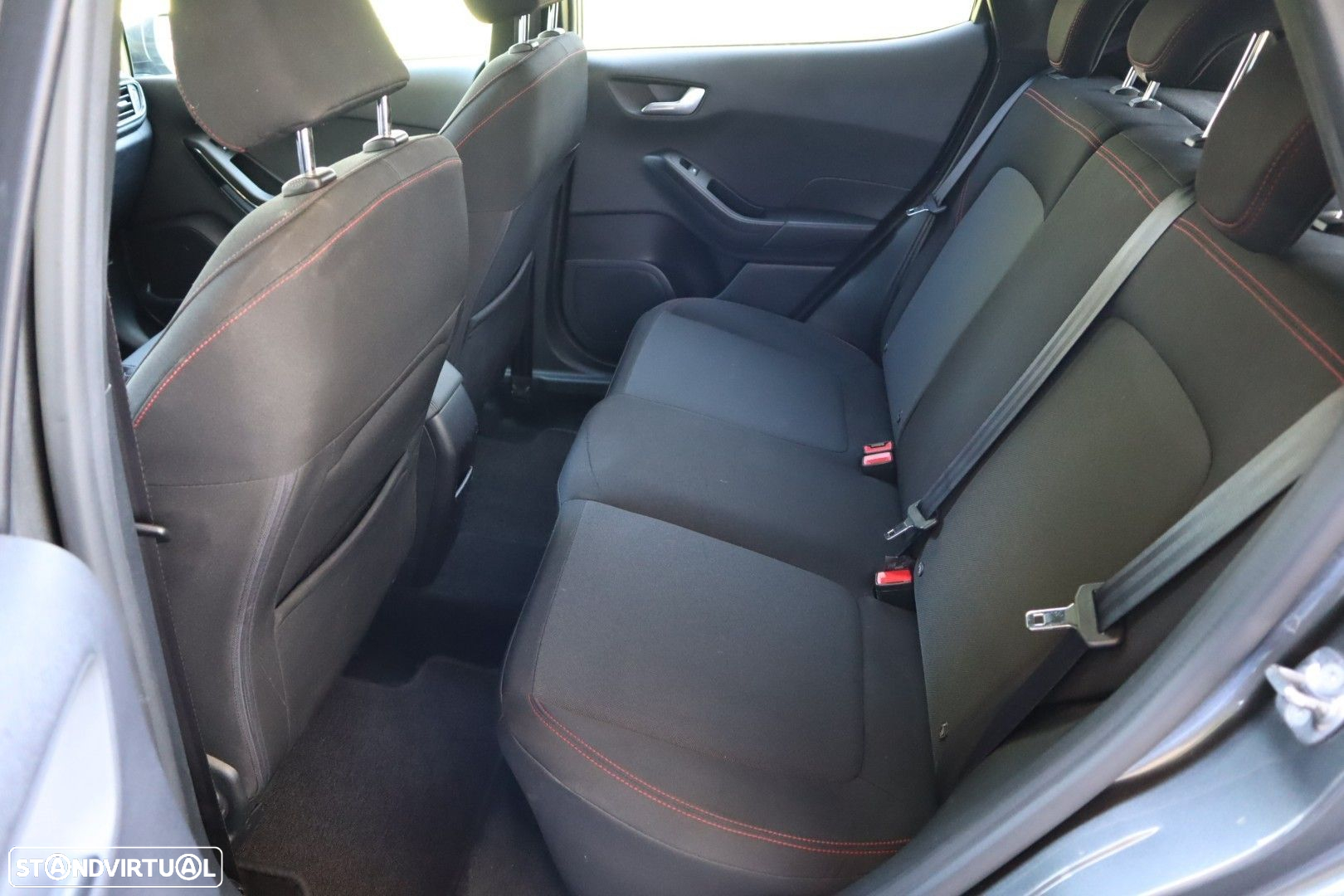 Ford Fiesta 1.0 EcoBoost ST-Line - 27