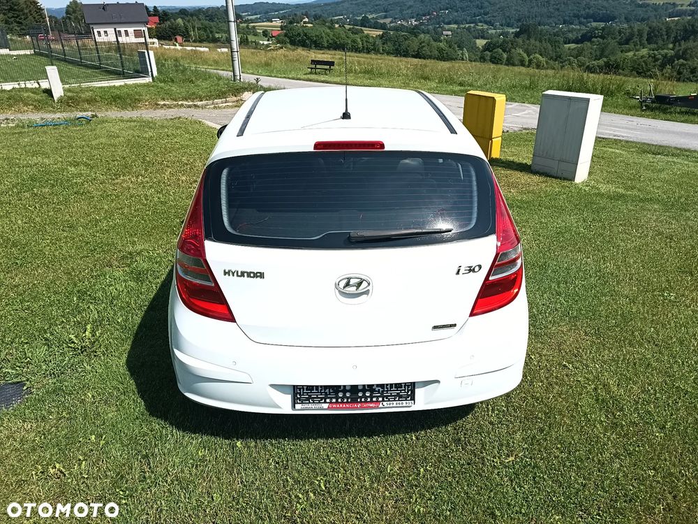 Hyundai i30 2.0 Premium - 10