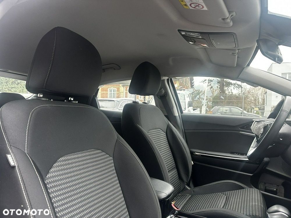 Kia XCeed - 16