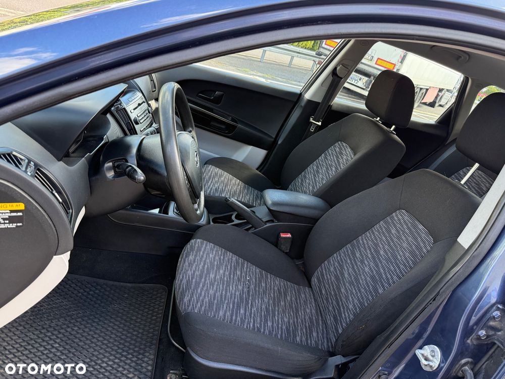 Kia Ceed 1.4 CVVT Attract - 27