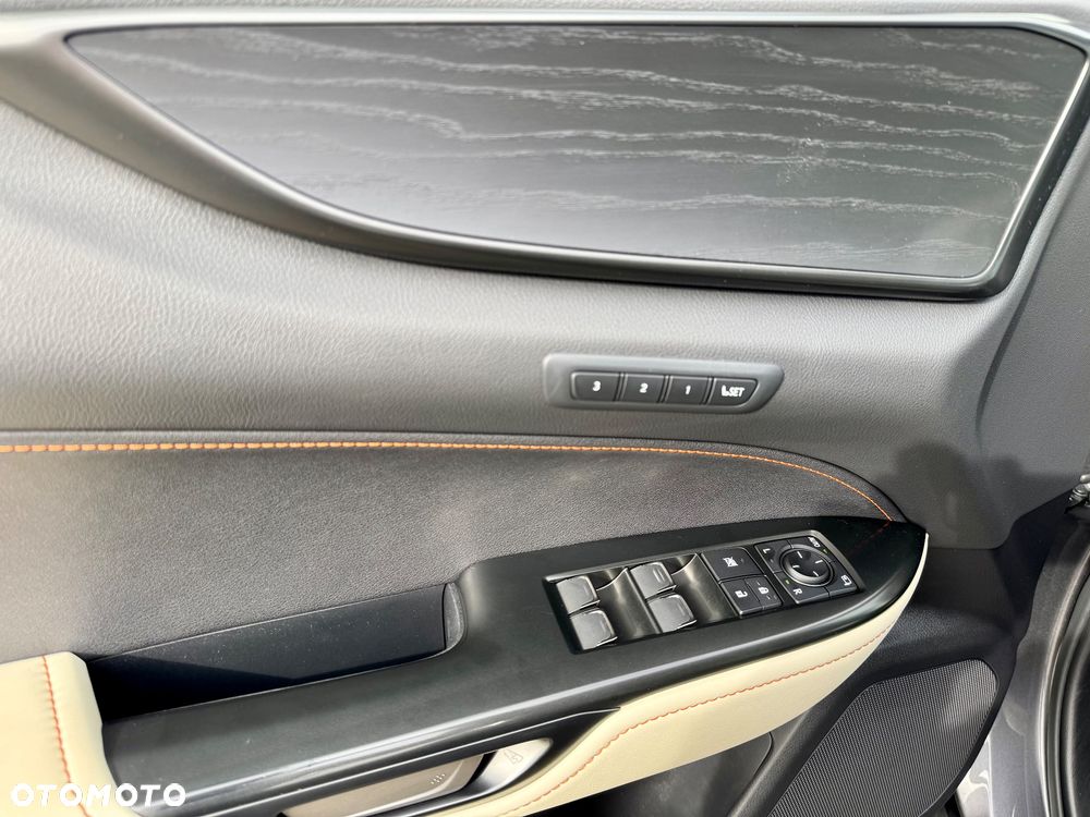 Lexus NX 450h+ Omotenashi AWD - 25