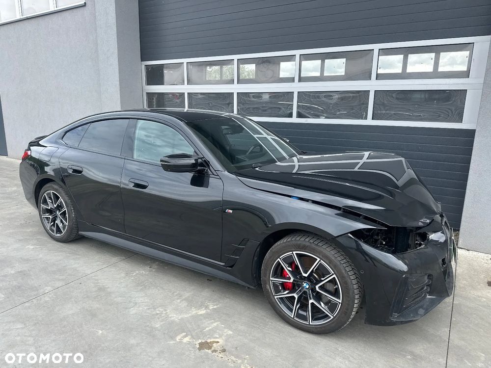 BMW i4 - 4