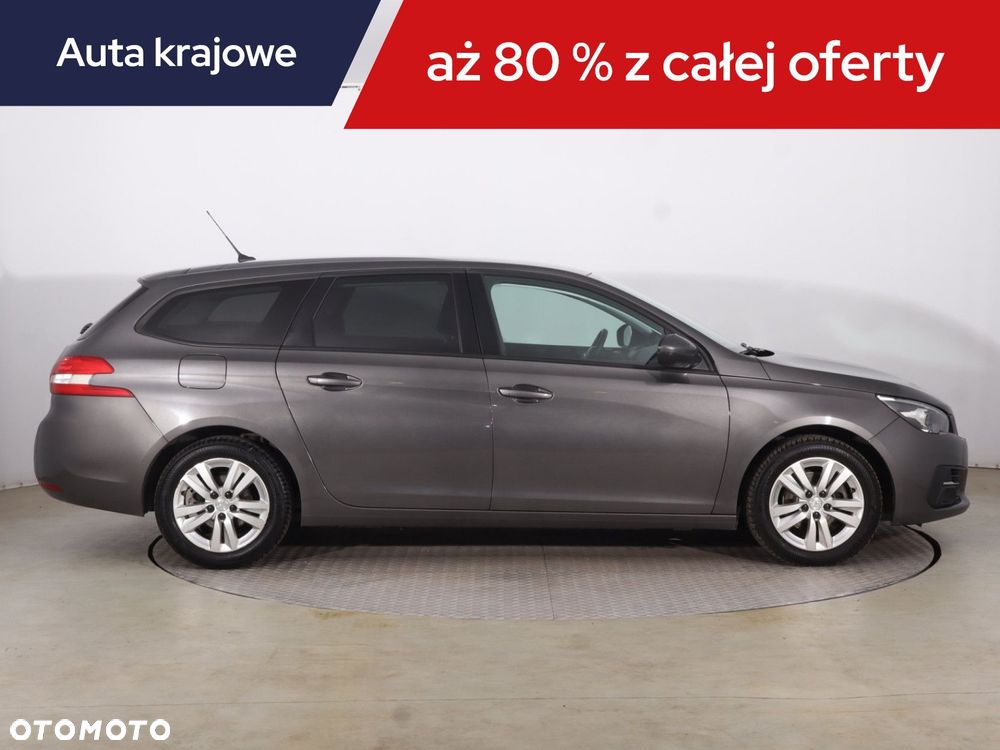 Peugeot 308 - 8