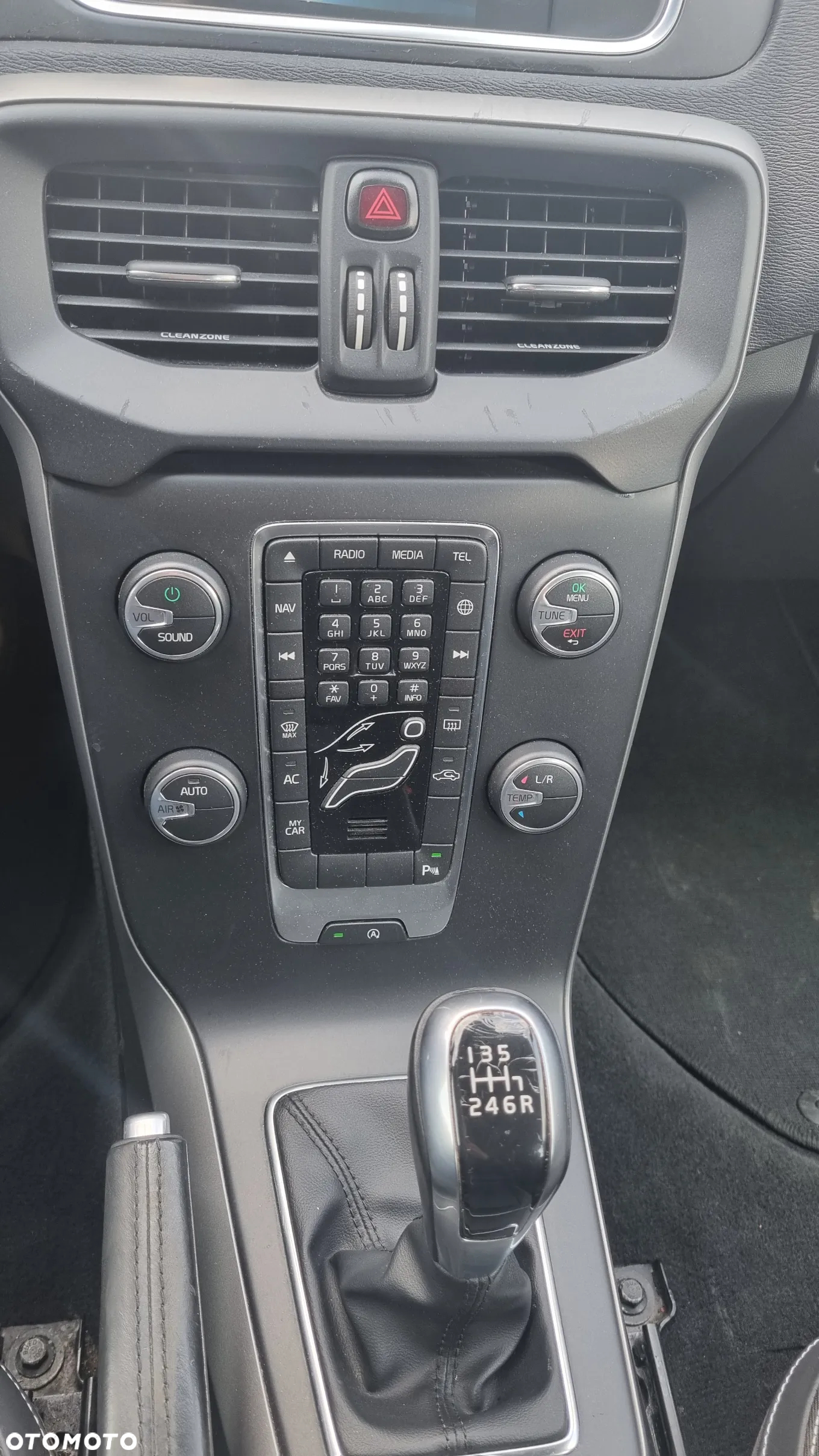 Volvo V40 D2 Kinetic - 38