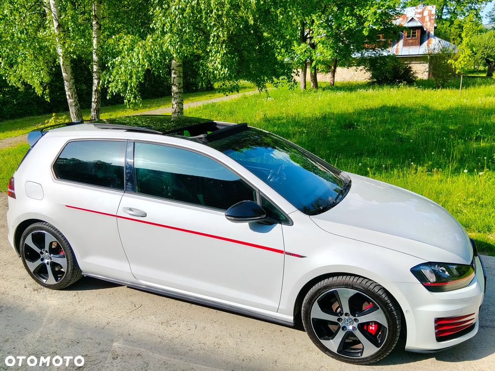 Volkswagen Golf - 14