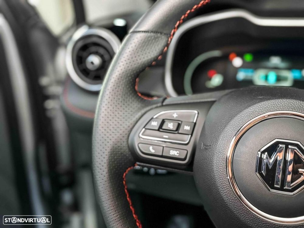 MG ZS EV 72.6 kWh Comfort OBC 11 kW - 22