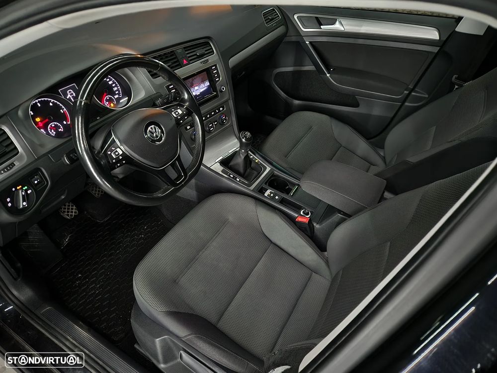 VW Golf 1.6 TDi Confortline - 8