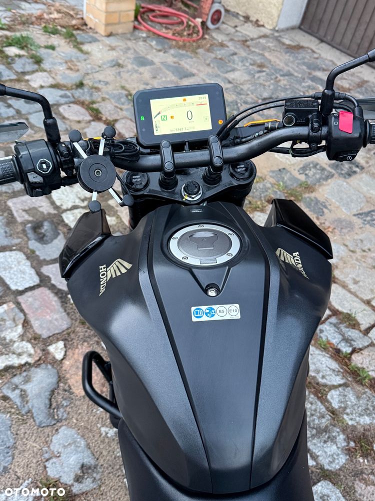 Honda CB - 2