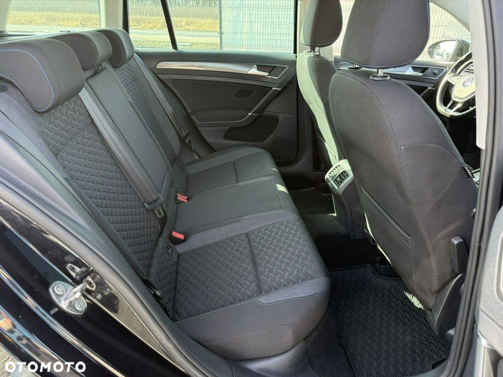 Volkswagen Golf Variant 1.6 TDI SCR DSG Join - 16