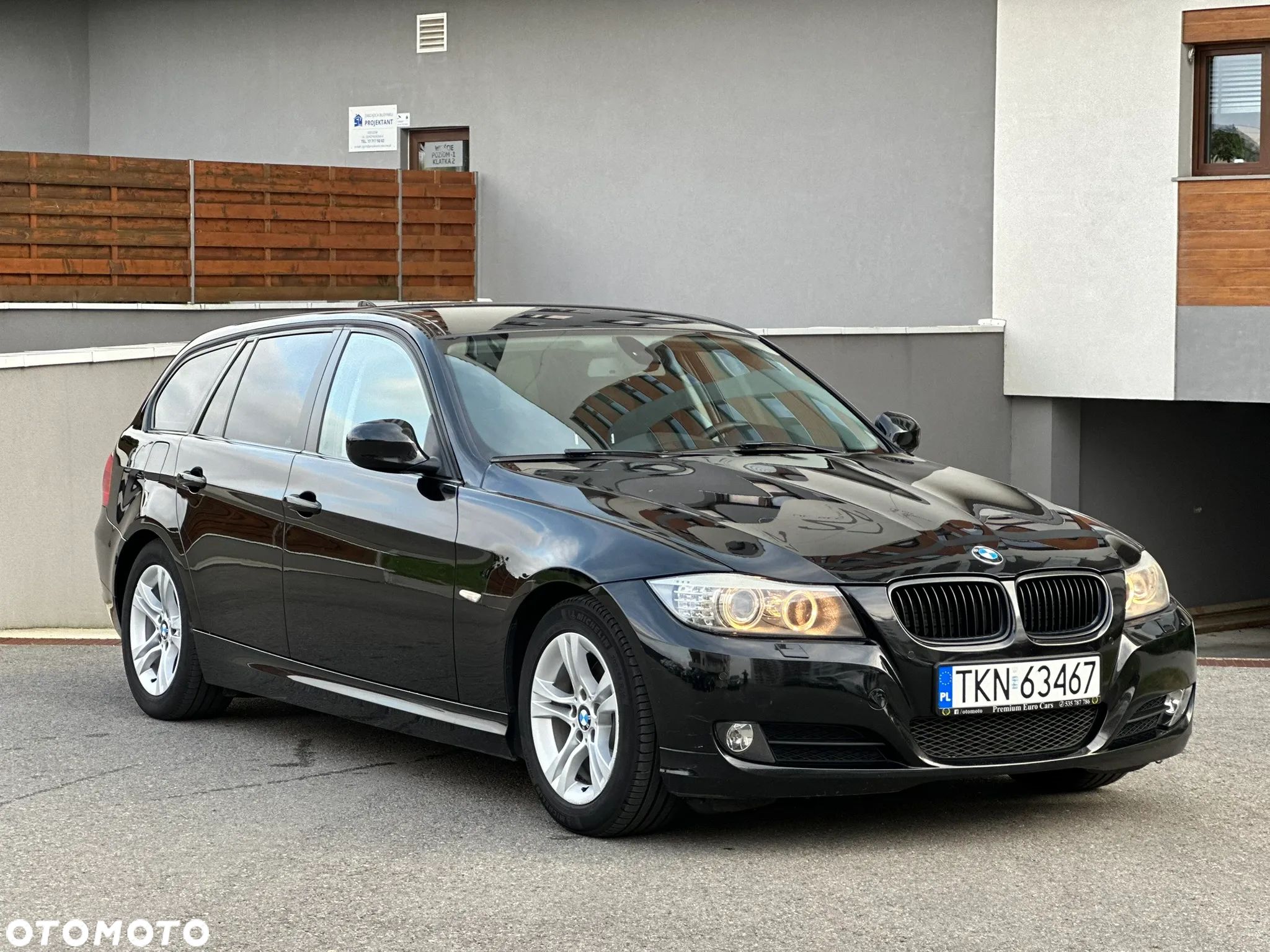 BMW Seria 3 320d DPF Touring - 1
