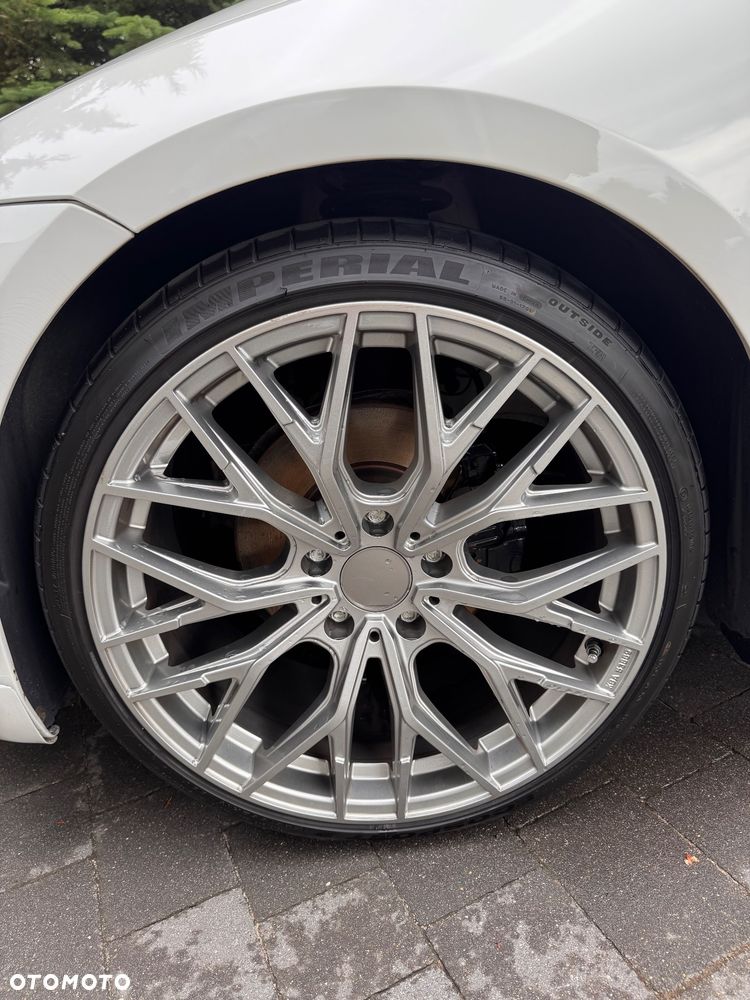 BMW Seria 3 320i - 12