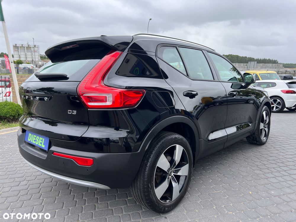 Volvo XC 40 D3 AWD R-Desgin - 9