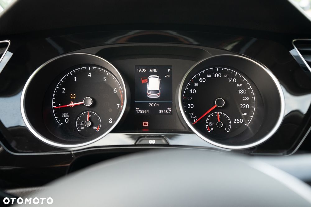 Volkswagen Touran 1.5 TSI EVO Comfortline DSG - 5