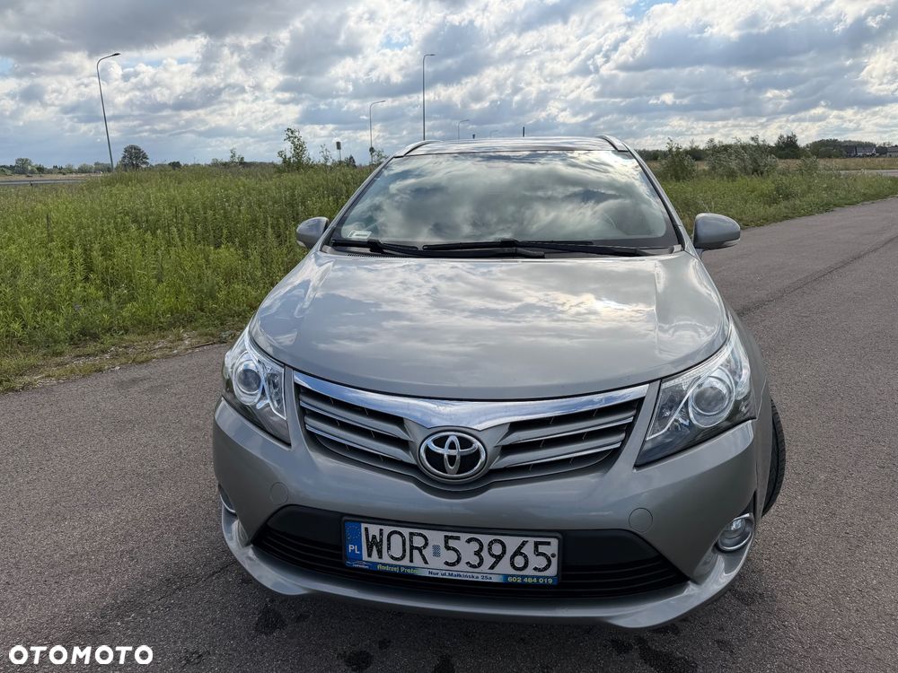 Toyota Avensis 2.0 D-4D Edition (2014) - 18