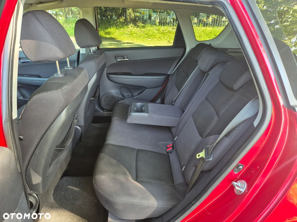 Hyundai i30 i30cw 1.6 Edition Plus - 6