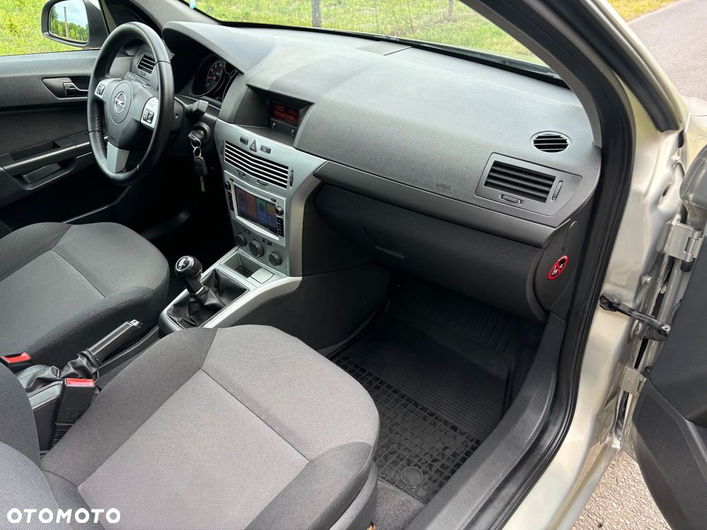 Opel Astra III 1.4 Enjoy - 8
