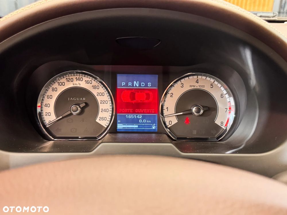 Jaguar XF 5.0 V8 Premium Luxury - 31