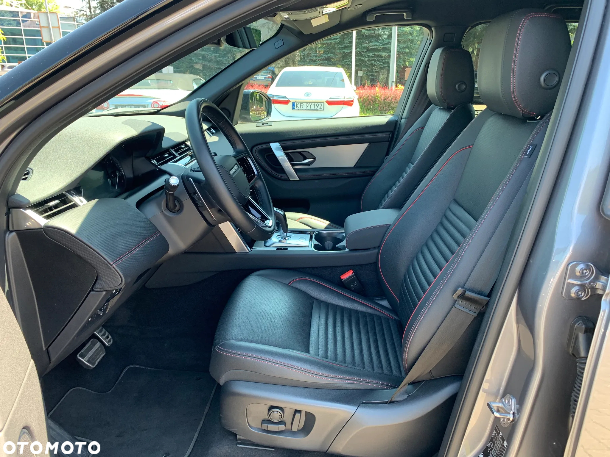 Land Rover Discovery Sport 1.5 P300e PHEV R-Dynamic SE - 18