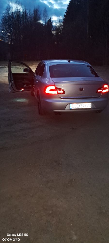 Skoda Superb 3.6 V6 4x4 DSG L&K - 35