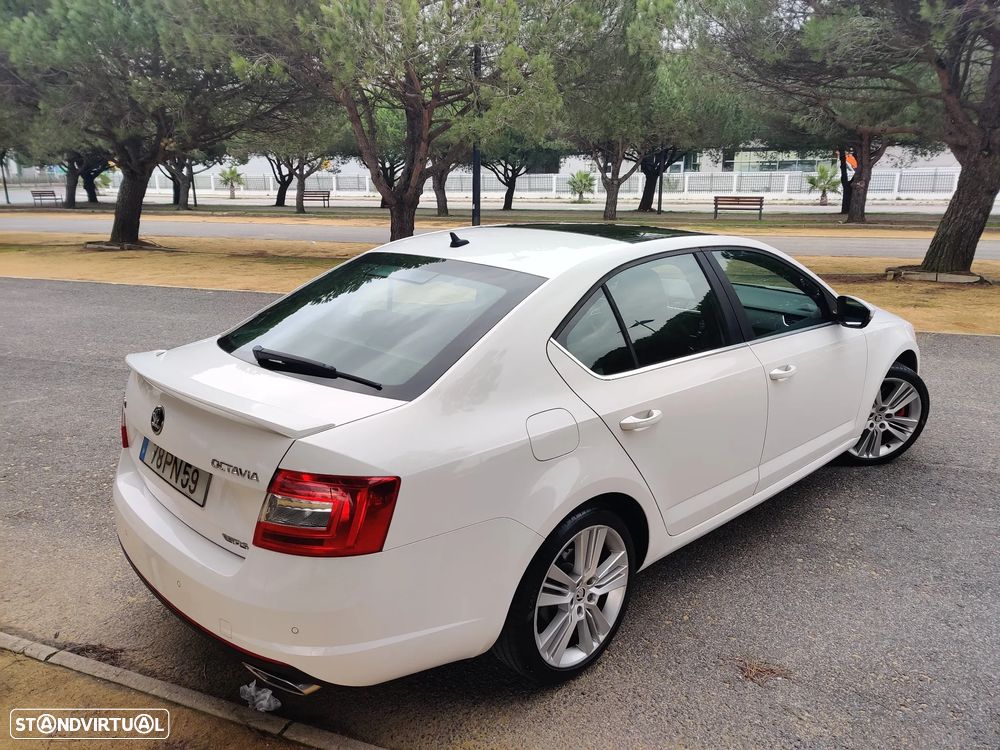 Skoda Octavia 2.0 TDI RS DSG - 8