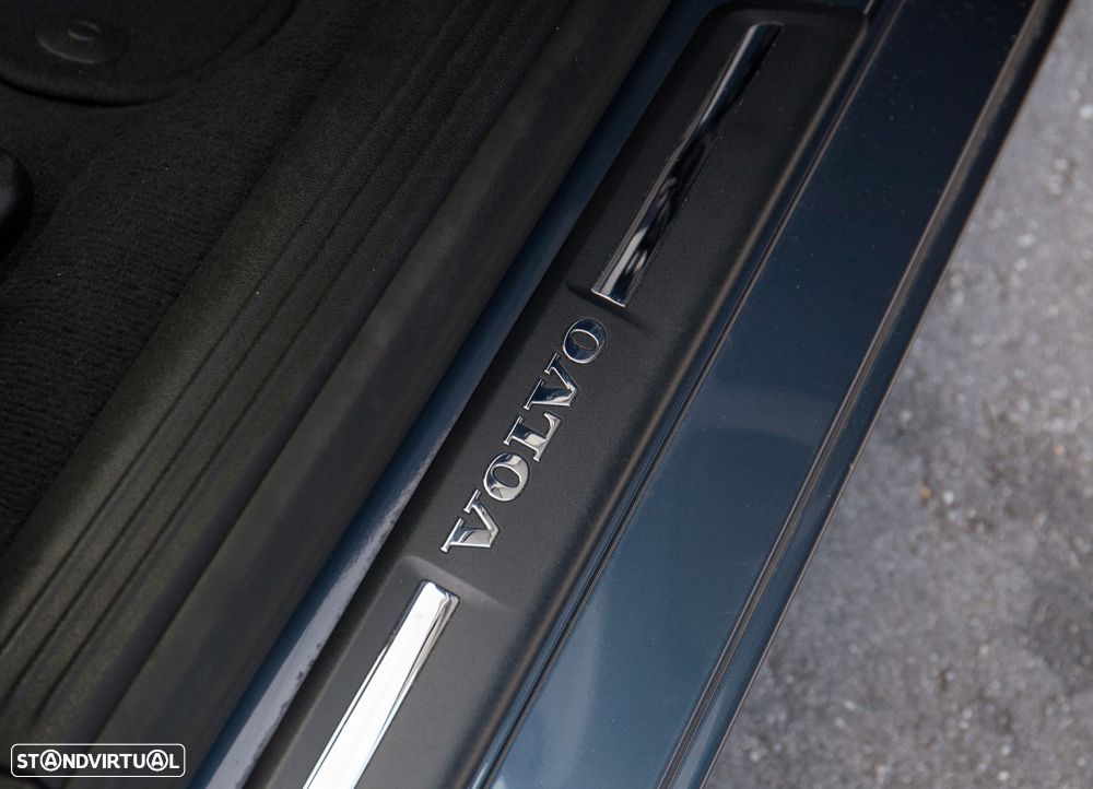 Volvo V40 2.0 D3 Momentum - 27