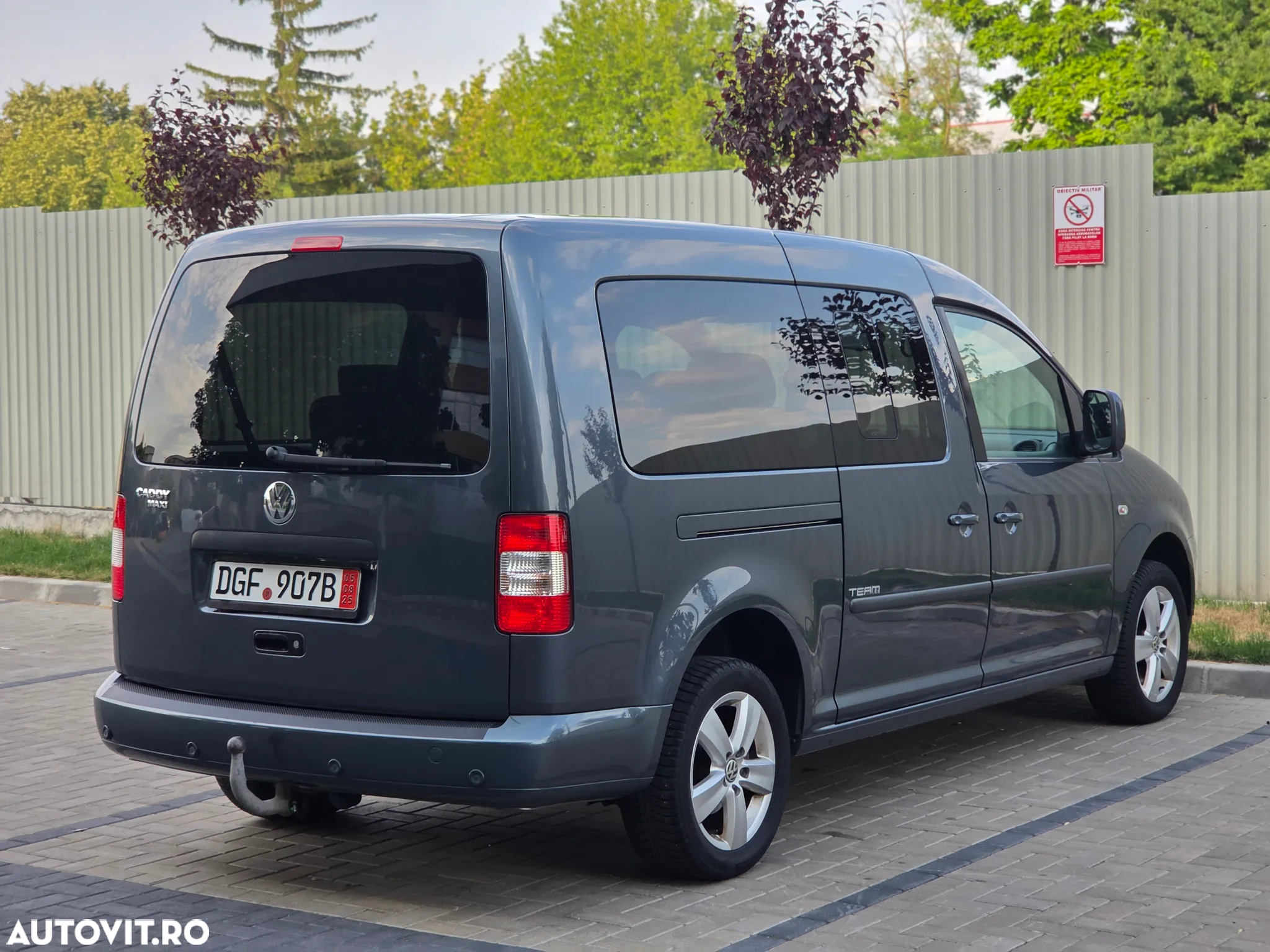 Volkswagen Caddy 1.9 TDI DPF Maxi Life Team (7-Si.) - 6