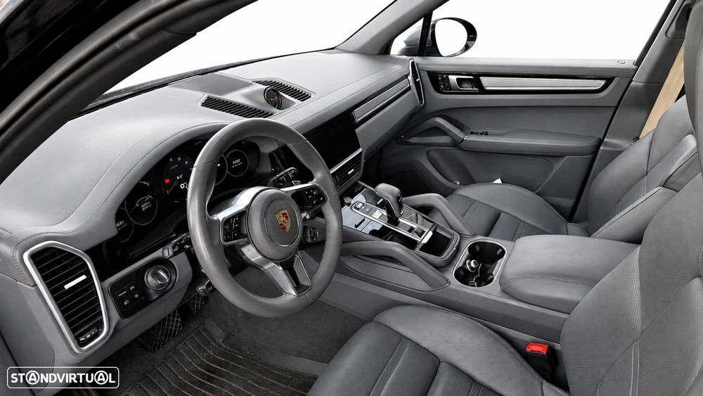 Porsche Cayenne - 11