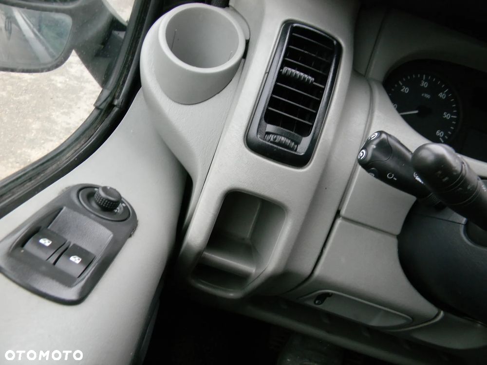 Renault Trafic - 3
