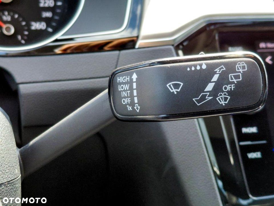 Volkswagen Passat - 19